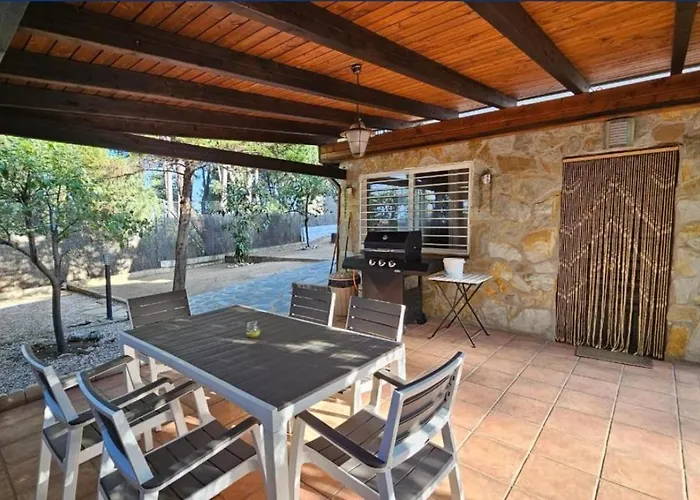 Сasa de vacaciones Bonita Casa En El Bosque - El Tiemblo